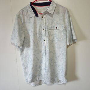 Avalanche Outdoor Supply Mens Clouds Performance Button Shirt Red Stitching Med